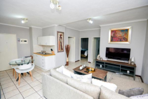 Cosy Hatfield Apartment